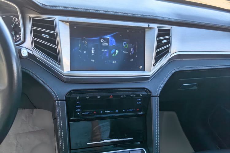 Used Zotye Domy X7 2017 Upgraded Edition 2.0T DCT Huangshan Model 7 Seats