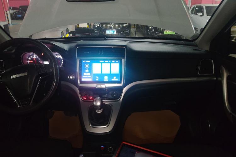 Used Haval M6 2019 1.5T Manual Two-Wheel Drive Urban Version China VI Standard
