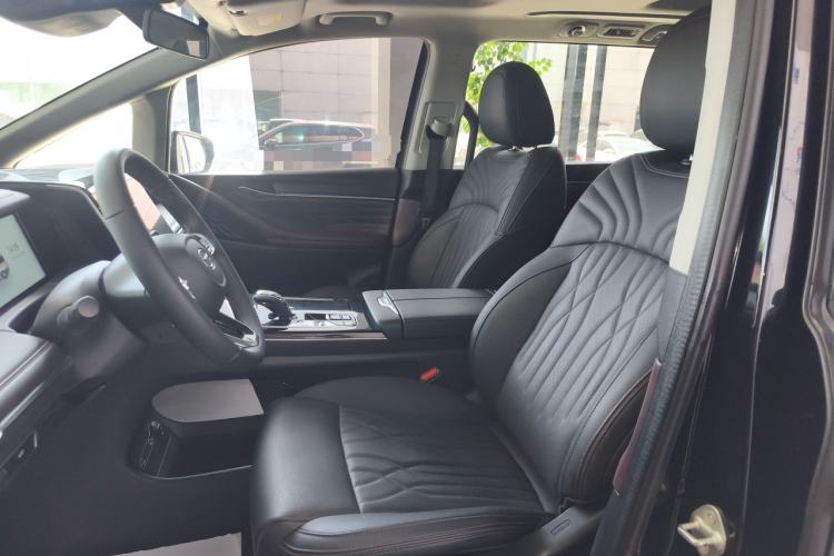 Used GAC Trumpchi M8 2024 Master Series 400T Prestige Edition