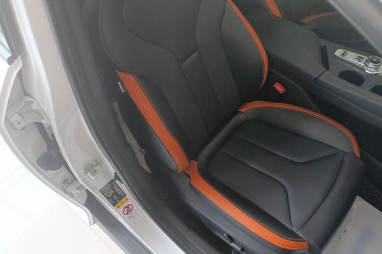 Used CHANGAN UNI-V 2025 1.5T 500Bar High-Energy Version