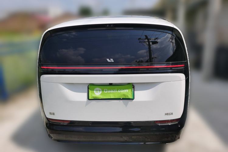 Used Li Auto MEGA 2024 Ultra Model
