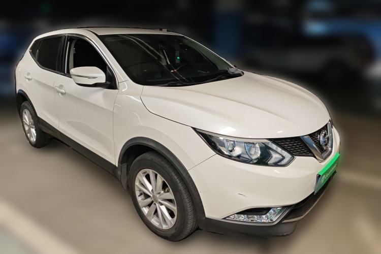 Used Nissan Qashqai 2016 2.0L CVT Elite Edition Front Right 45 Deg