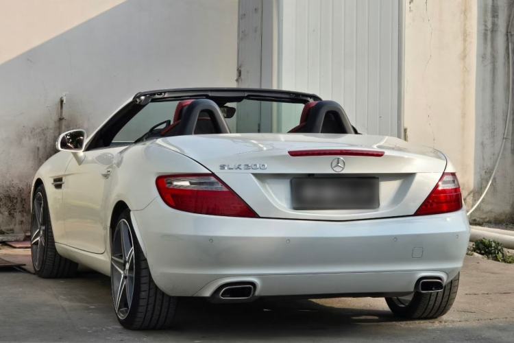Used Mercedes-Benz SLK-Class 2011 SLK 200 Fashion Model
