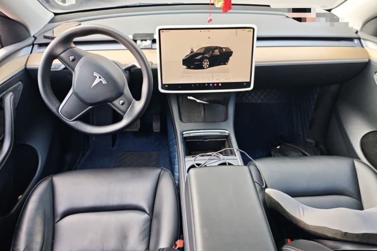 Used Tesla Model Y 2022 Rear-Wheel-Drive Version Center Console