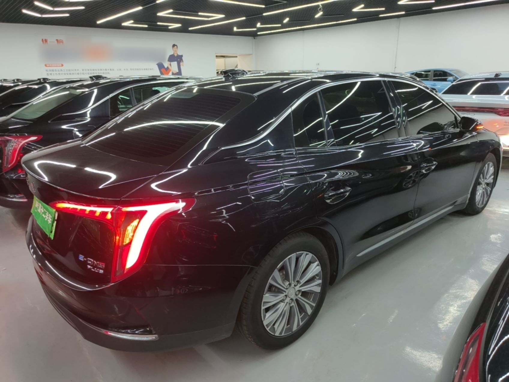 Hongqi E-QM5 2024 610 km PLUS — снимка 5