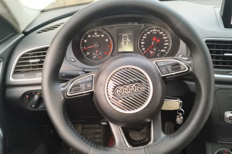 Used Audi Q3 2016 30 TFSI Fashion Model Steering Wheel