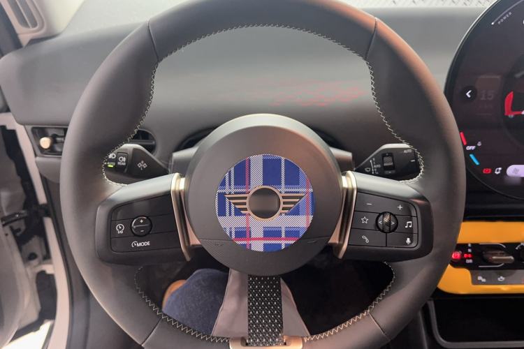 Used MINI Electric MINI COOPER 2025 Model Facelift 466km COOPER E Classic Style
