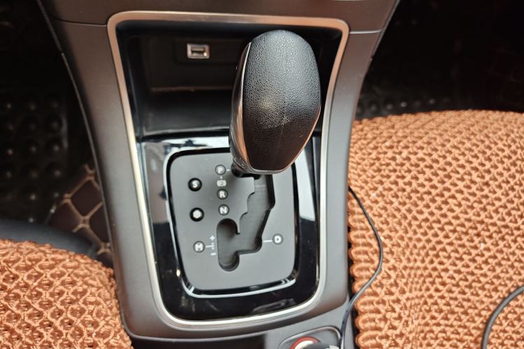 Used Citroen C4 Sega 2016 1.6L Automatic Luxury Model Gear Lever