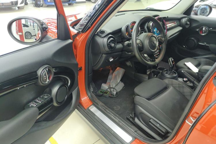 Used MINI MINI 2018 1.5T COOPER Classic Edition Five-Door Version