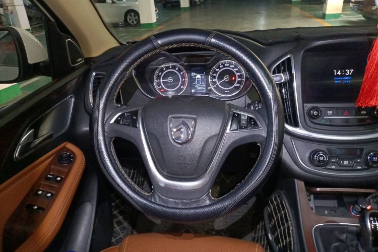 Used Baojun 560 2017 Rhythmic Edition 1.5T Manual Enjoyment Model
