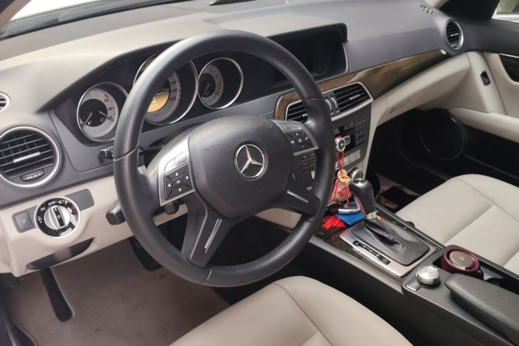 Used Mercedes-Benz C-Class 2011 C 200 CGI Fashion Model