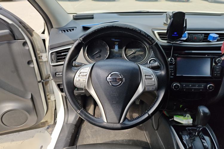 Used Nissan Qashqai 2016 2.0L CVT Deluxe Edition
