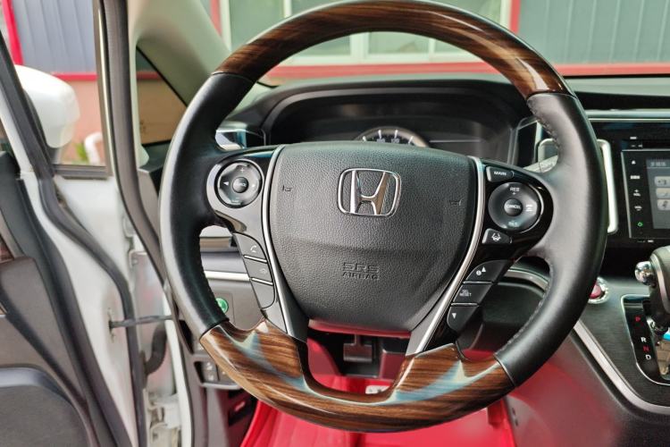 Used Honda Elysion 2016 2.4L Supreme Edition