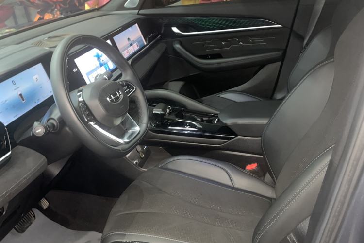 Used Geely Auto Monjaro L 2024 2.0TD High-Power Automatic Two-Wheel Drive Skyline Edition
