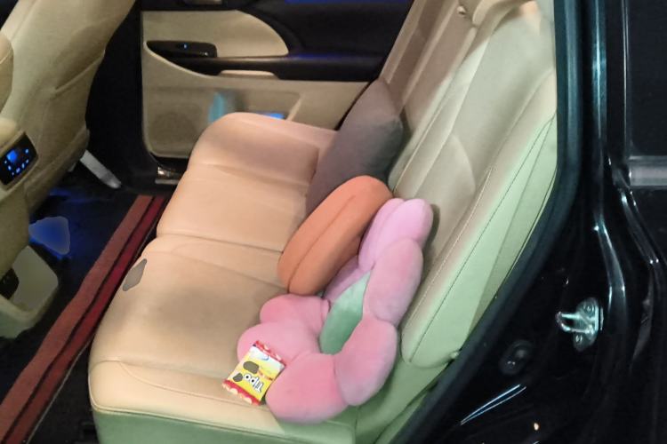 Used Toyota Highlander 2018 2.0T Four-Wheel Drive Luxury Edition 7 Seats China V Emission Standard