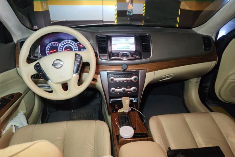 Used Nissan Teana 2011 Duke 2.5L XV Luxury Edition Center Console