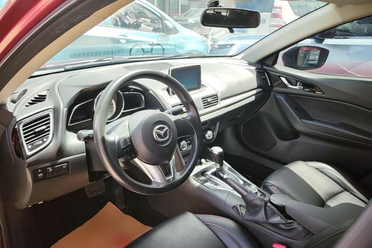 Used Mazda 3 Axela 2016 Sedan 1.5L Automatic Luxury Model
