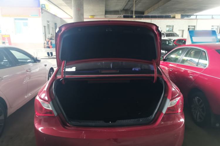 Used Hyundai Sonata 2011 2.0L Automatic Fashion Edition Trunk