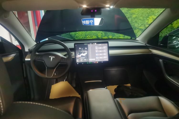 Used Tesla Model Y 2023 Long-Range All-Wheel-Drive Version