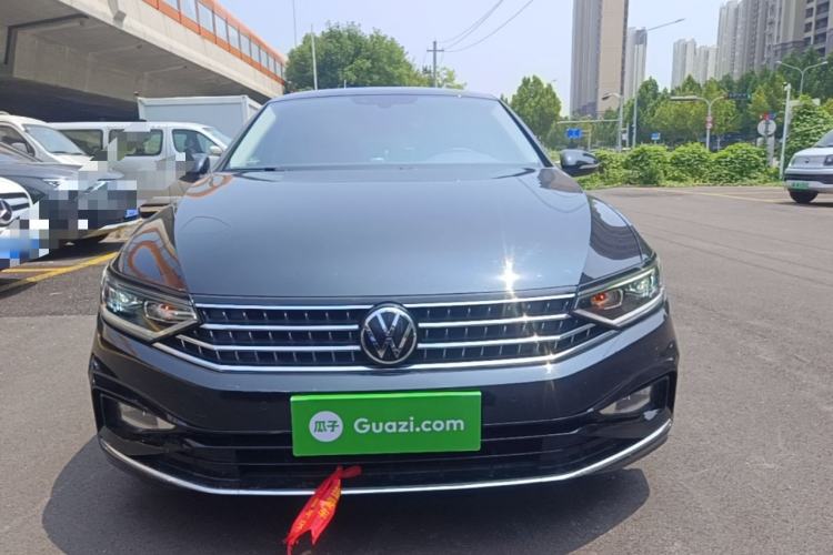 Used Volkswagen Magotan 2023 2 Million Units Limited Edition 330TSI DSG Leading Version