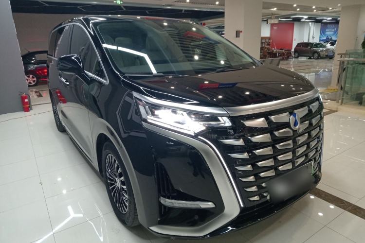 Used Denza D9 2024 DM-i 980 Four-Wheel Drive Prestige Model
