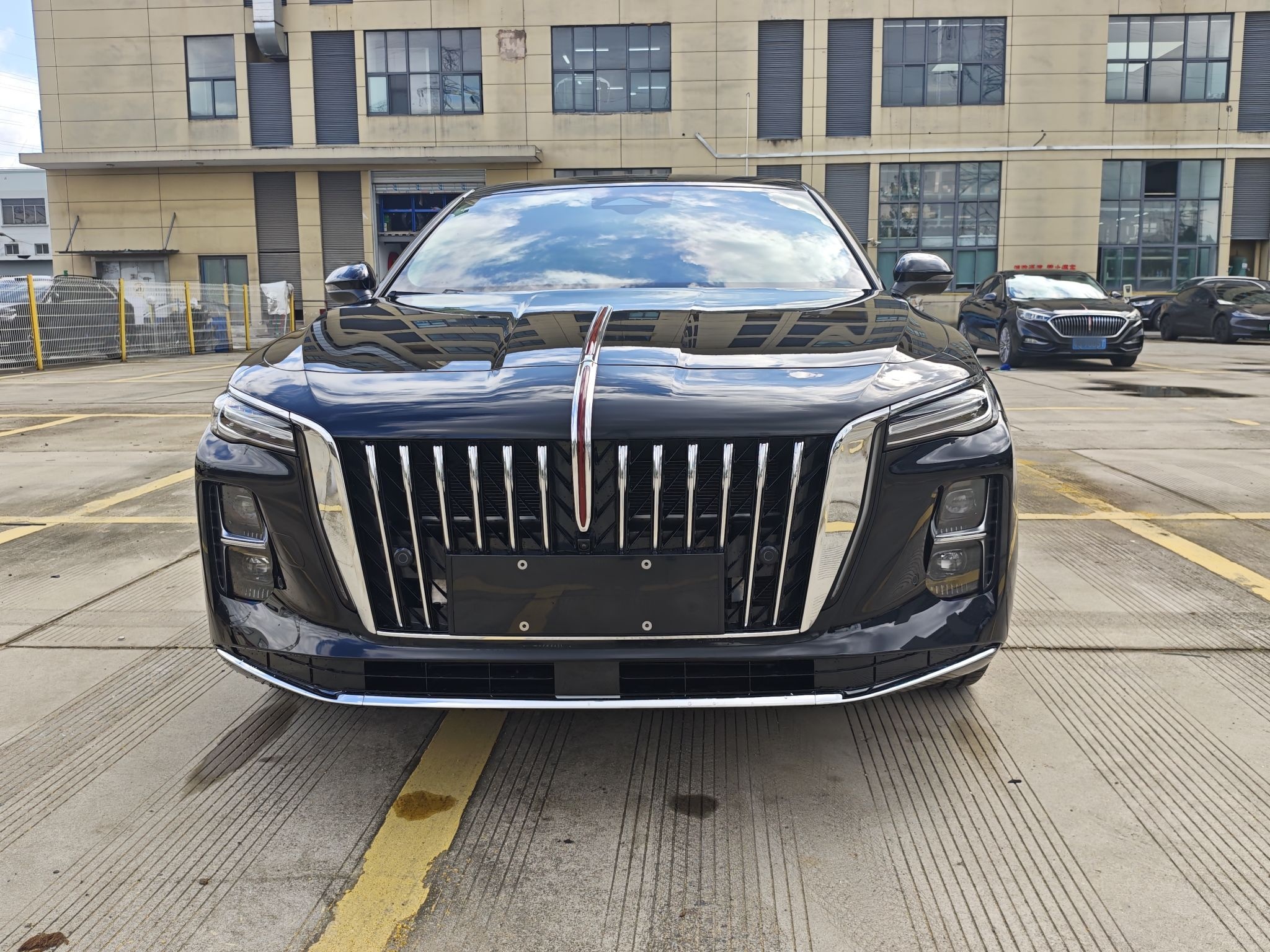 Hongqi H5 PHEV 2025 170 Super Hybrid Version — снимка 12