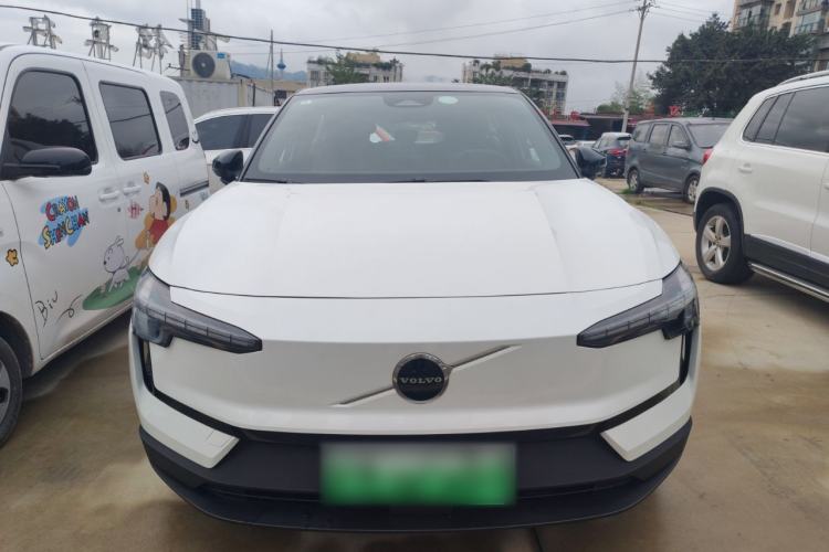 Used Volvo EX30 2025 Rear-Drive Long-Range Version Ultra
