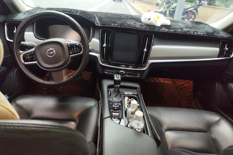 Used Volvo S90 2020 T5 Zhiyi Sport Edition Center Console