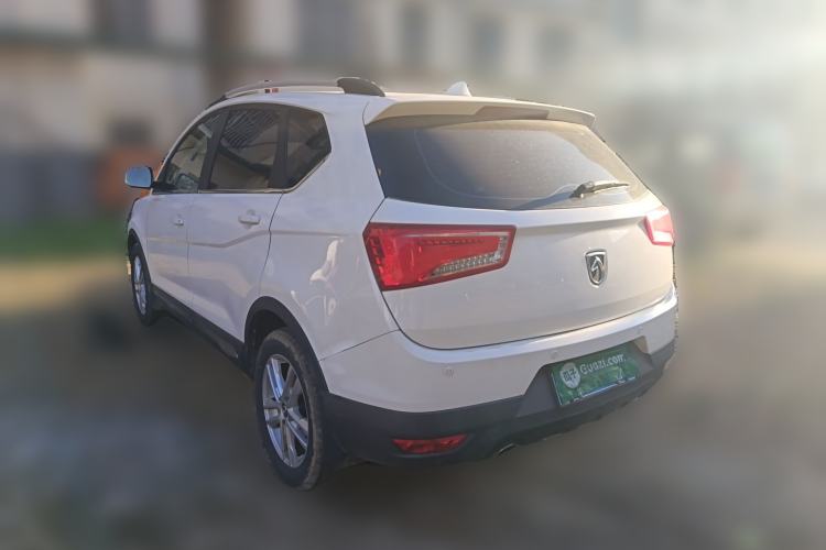 Used Baojun 560 2015 1.8L manual Comfort trim level
