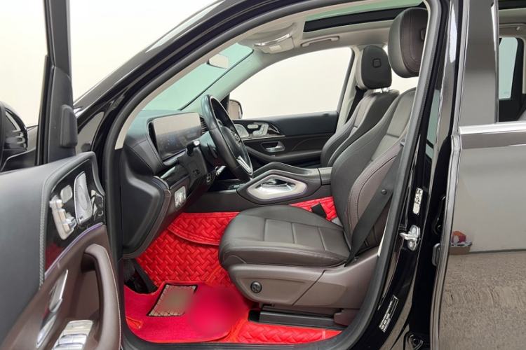 Used Mercedes-Benz GLS 2021 GLS 450 4MATIC Stylish Model Interior 3