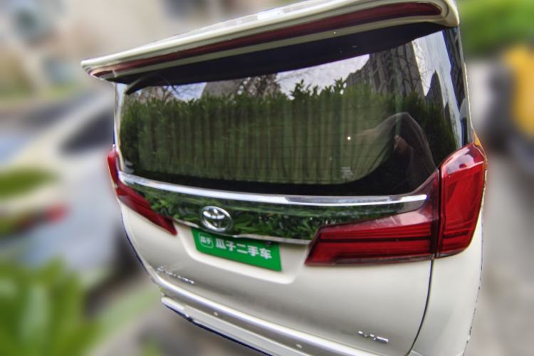 Used Toyota Alphard 2011 2.4L Luxury Edition Rear