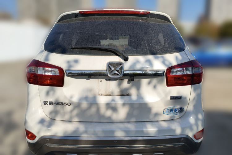 Used JMC Yusheng S350 2016 2.0T Automatic 4x4 Gasoline Luxury Version with Sunroof 7 Seats
