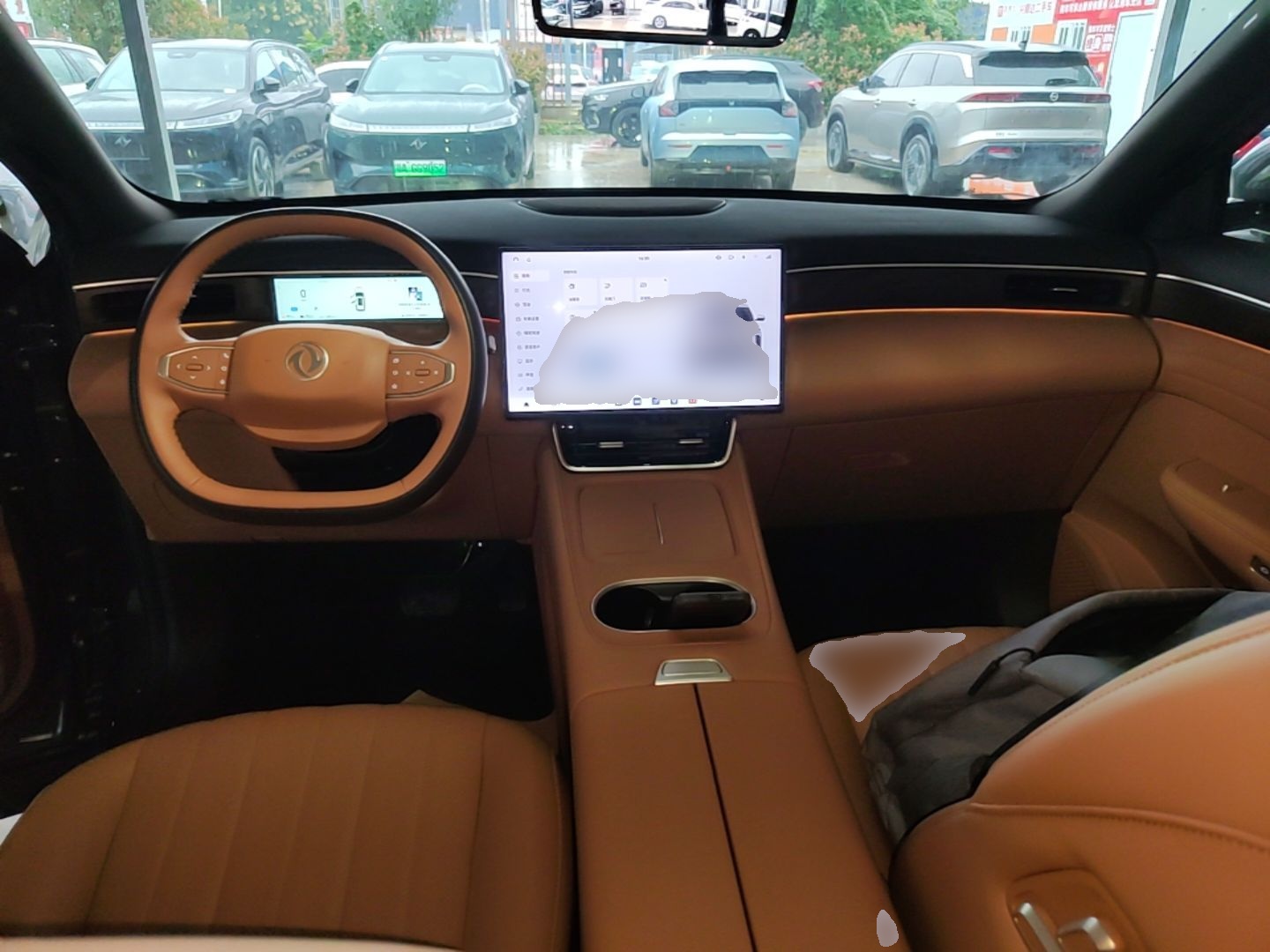 Dongfeng Aeolus L8 2025 Model 185KM Dream Edition — снимка 12