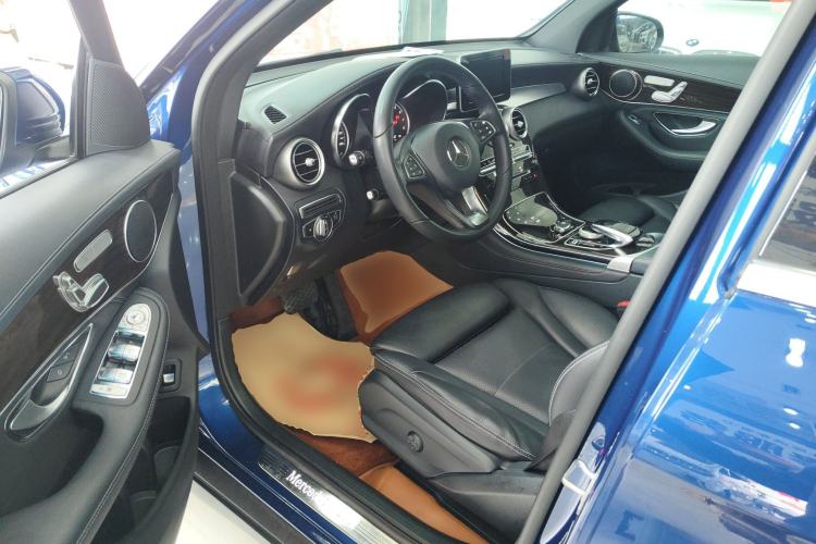 Used Mercedes-Benz GLC 2019 GLC 260 L 4MATIC Dynamic Model