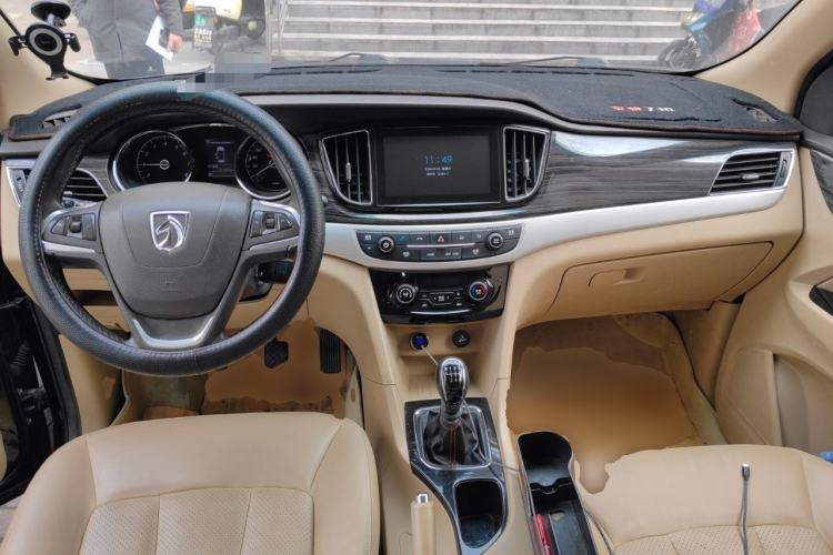 Used Baojun 730 2016 1.5T Manual Luxury Edition 7 Seats
