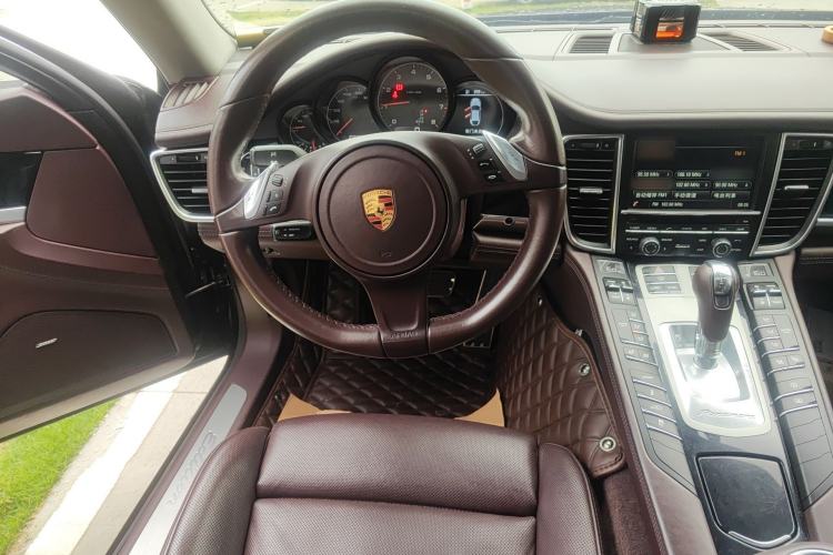 Used Porsche Panamera 2016 Panamera 4 Executive Edition 3.0T Steering Wheel