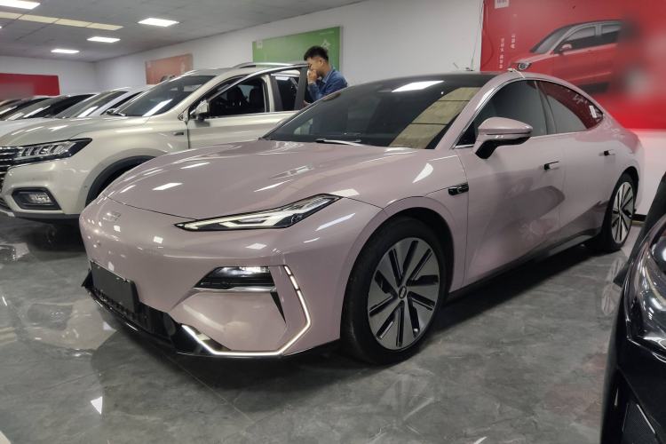 Used Geely Galaxy E8 2024 665 km Range Rear-Drive Starship Long-Range Version