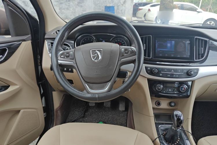 Used Baojun 730 2016 1.5L Manual Luxury Edition 7 Seats