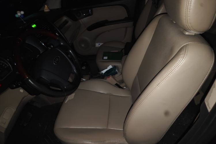 Used Kia Sportage 2011 2.0L Manual Two-Wheel-Drive GLS Left Front Seat