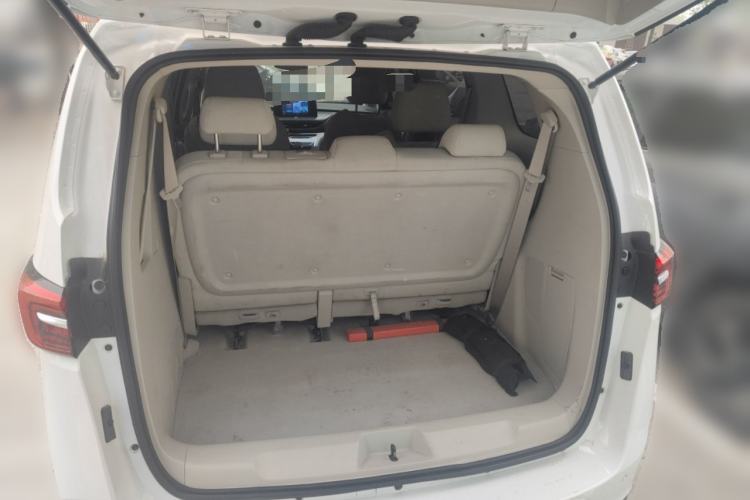 Used Buick GL8 2023 Land Executive Class Comfort Model