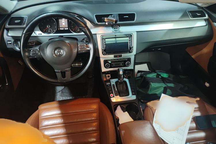 Used Volkswagen FAW-Volkswagen CC 2012 2.0 TSI Luxury Model Center Console