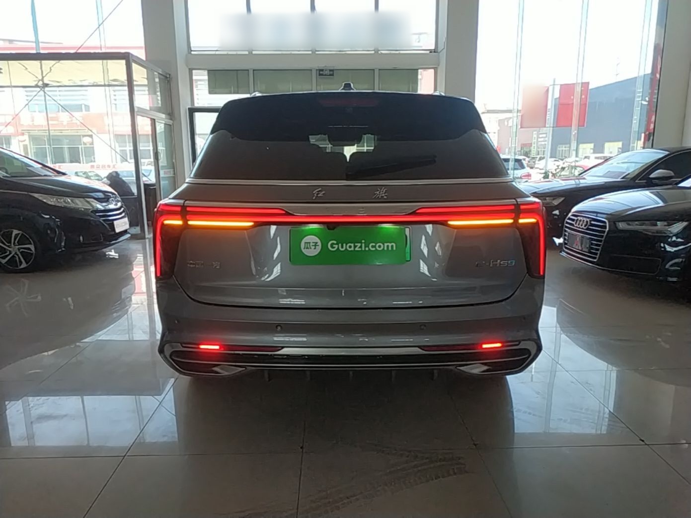 Hongqi E-HS9 2022 660 km Range Flagway Edition Six Seats — снимка 5