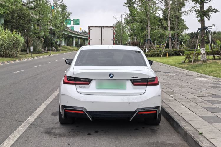 Used BMW i3 2025 eDrive 35 L Exterior 4