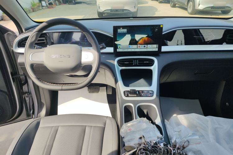 Used Geely Galaxy Geome 2026 Model 310km Youth Edition Center Console