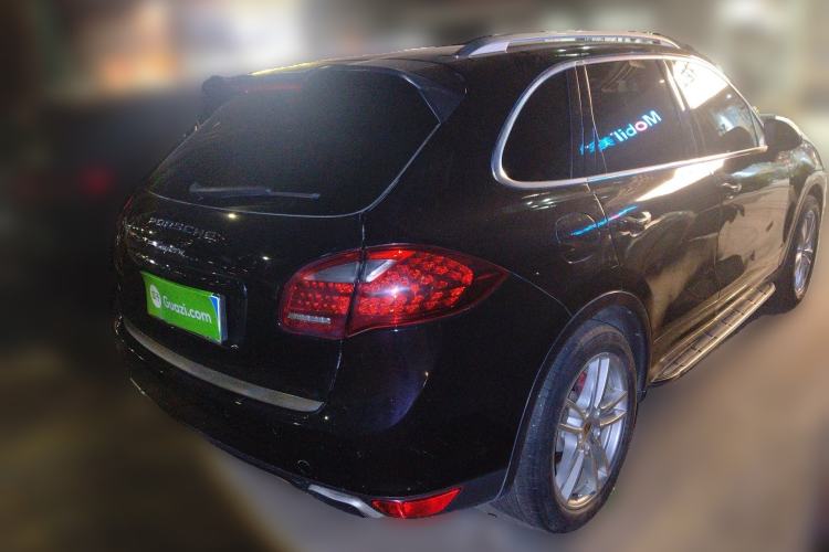Used Porsche Cayenne 2014 Cayenne Platinum Edition 3.0T Rear Right 45 Deg