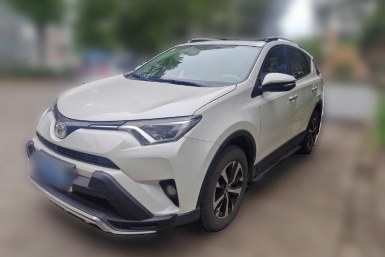 Used Toyota RAV4 2018 2.0L CVT Two-Wheel Drive Fashion X Edition