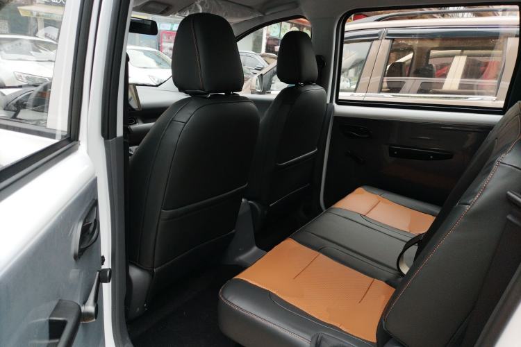 Used Wuling Hongguang New Energy 2025 Extended-Range Hybrid 50 km Utility Version