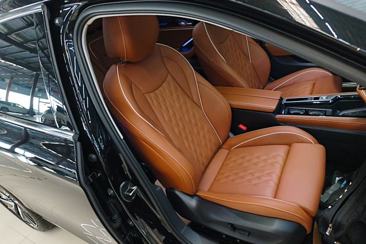 Used Volkswagen Magotan 2024 380TSI DSG Prestige Edition DaMai Package