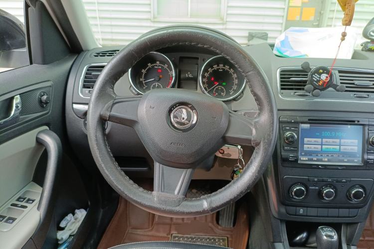 Used Skoda Yeti 2016 1.4TSI DSG Advanced Edition Steering Wheel