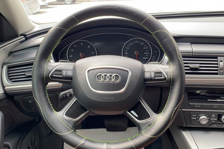 Used Audi A6L 2018 30th Anniversary Edition 35 TFSI Fashion Model Steering Wheel